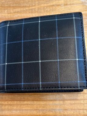 Coach Men’s bi-fold leather wallet